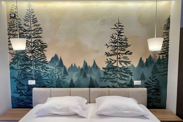 Deluxe Double Room, 1 King Bed | Premium bedding, in-room safe, desk, laptop workspace