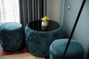 Quarto casal econômico, 1 cama de casal, para não fumantes, vista para a cidade | Roupas de cama premium, cofres nos quartos, escrivaninha