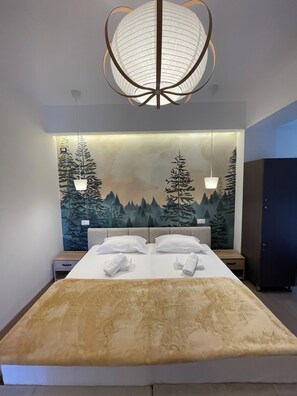 Deluxe Double Room, 1 King Bed | Premium bedding, in-room safe, desk, soundproofing - Bora Hotel (Gjirokastër)