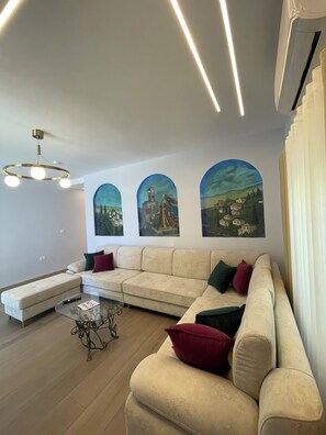 Flat-screen TV - Bora Hotel (Gjirokastër)