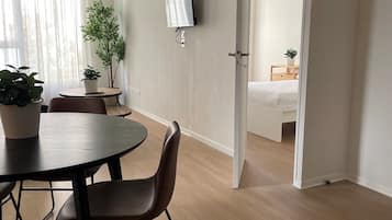 Appartement Confort | Bureau, espace de travail pour ordinateur portable