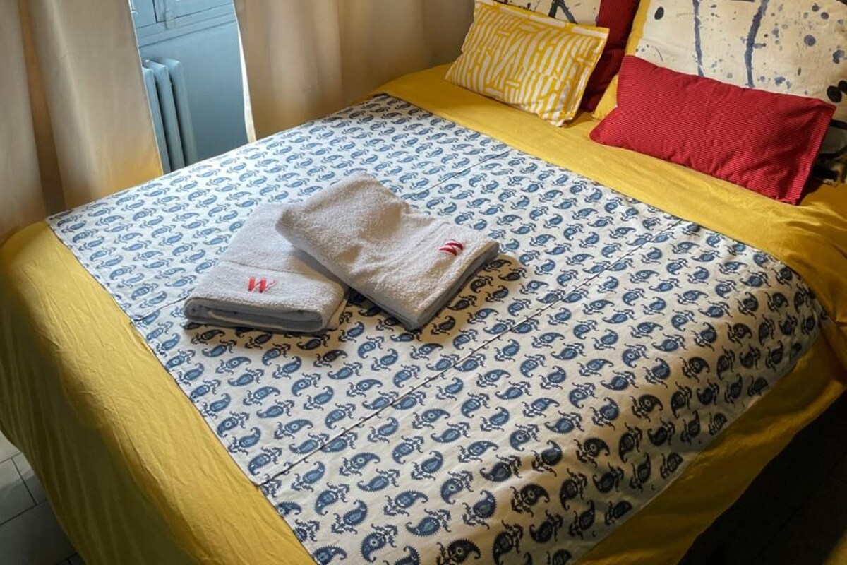 Cubrecamas, colchones con efecto memoria, wifi gratis y ropa de cama 