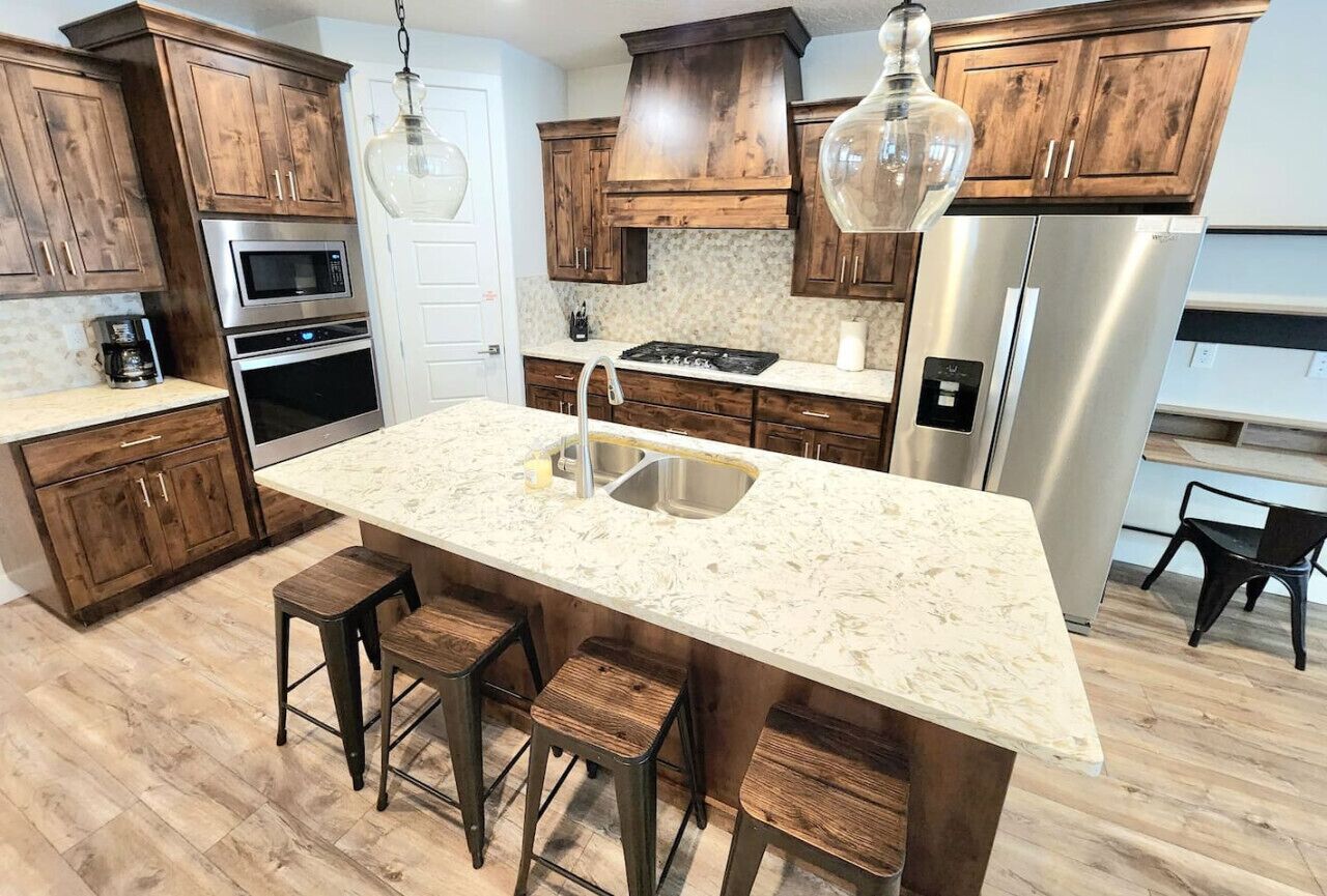 Kylskåp, mikrovågsugn, ugn och spishäll