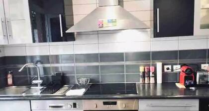 Villa Nearby Paris - 17 Guests - Garden - Parking - Metro