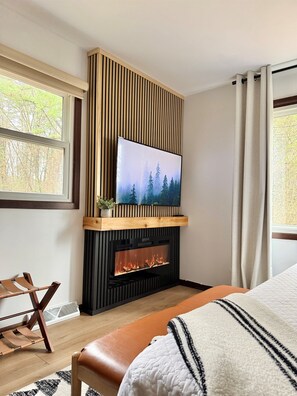 3 Schlafzimmer, Schreibtisch, Bügeleisen/Bügelbrett, Reisekinderbett