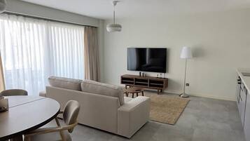 LĂ€genhet Premium | Vardagsrum | 100-centimeters LCD-tv med satellitkanaler