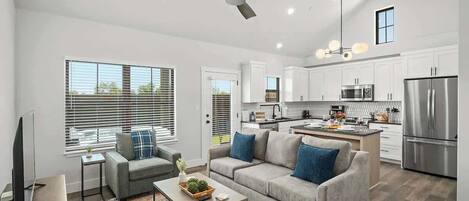 Refrigerador, microondas, horno, placa de cocina