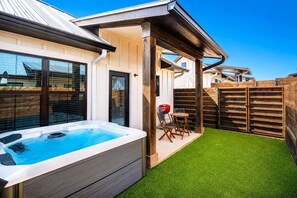 Terrace/patio - Ethel's Digs with Hot Tub, Close to Main Street! (Fredericksburg)