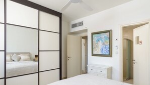 Comfort Apartment - Comfy & Terrace neear Beach by FeelHome  (Tel Aviv)