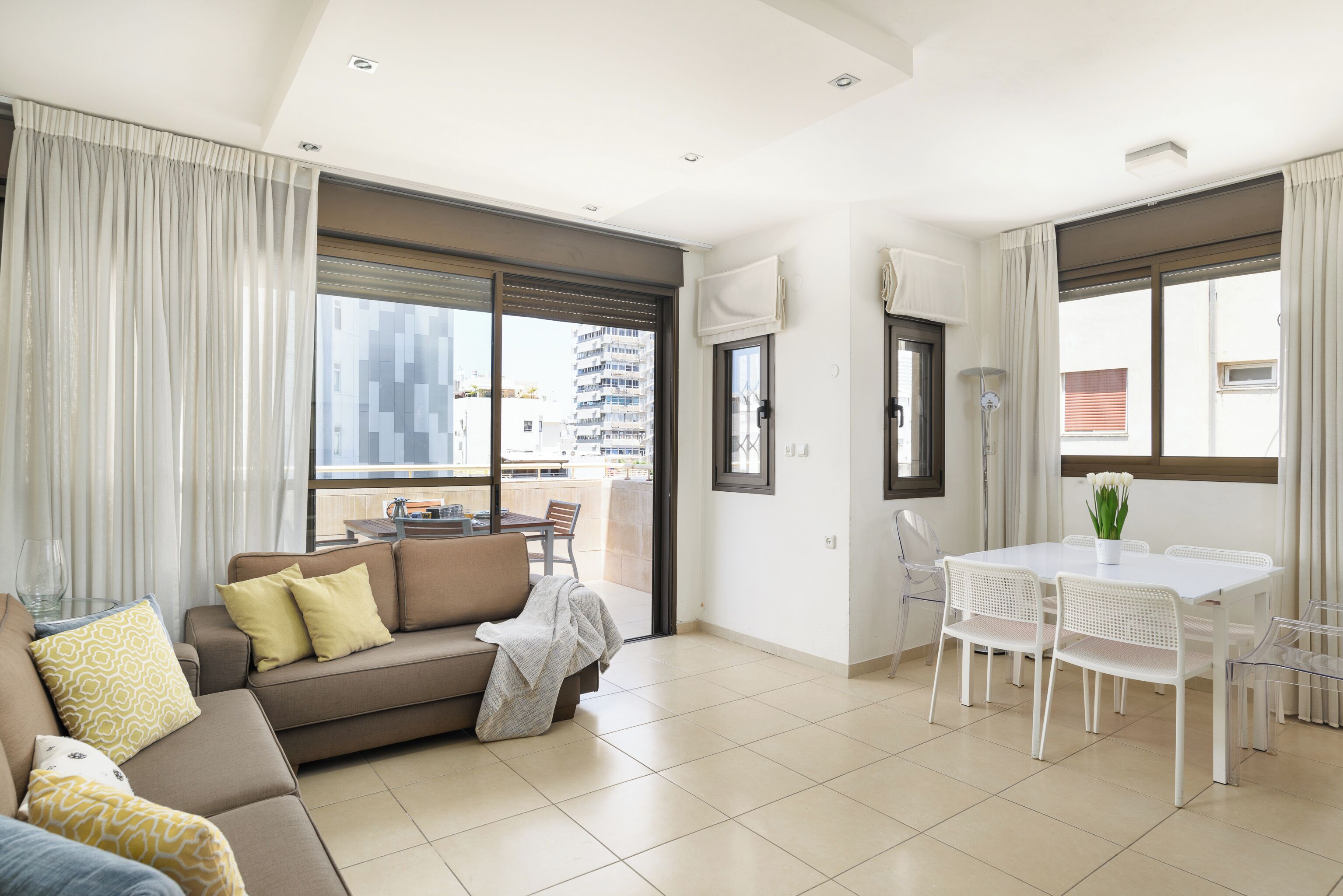 Apartment, 2 Schlafzimmer, Terrasse | Wohnbereich | Fernseher