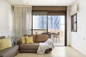 Comfort-Apartment | Wohnbereich | Fernseher