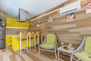 Private kitchen - 3-bdr luxury villa at a villa resort (Koh Samui)