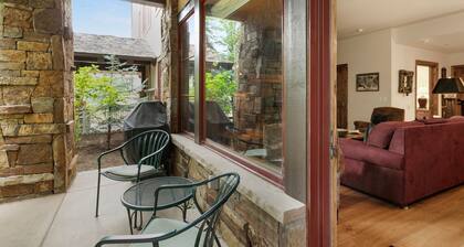 B107 Beaver Creek Landing 3 Bedroom Condo by RedAwning