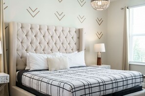 6 habitaciones, tabla de planchar con plancha, wifi y ropa de cama 