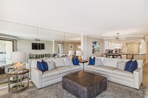 公寓式客房, 2 间卧室 | 起居区