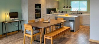 Aurora - Self Catering, Kirkwall, Quiet Location With Luxury Hot Tub