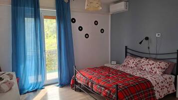 3 Schlafzimmer, Schreibtisch, Bügeleisen/Bügelbrett, Reisekinderbett