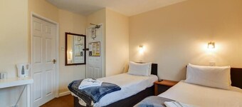 Commodore Hotel