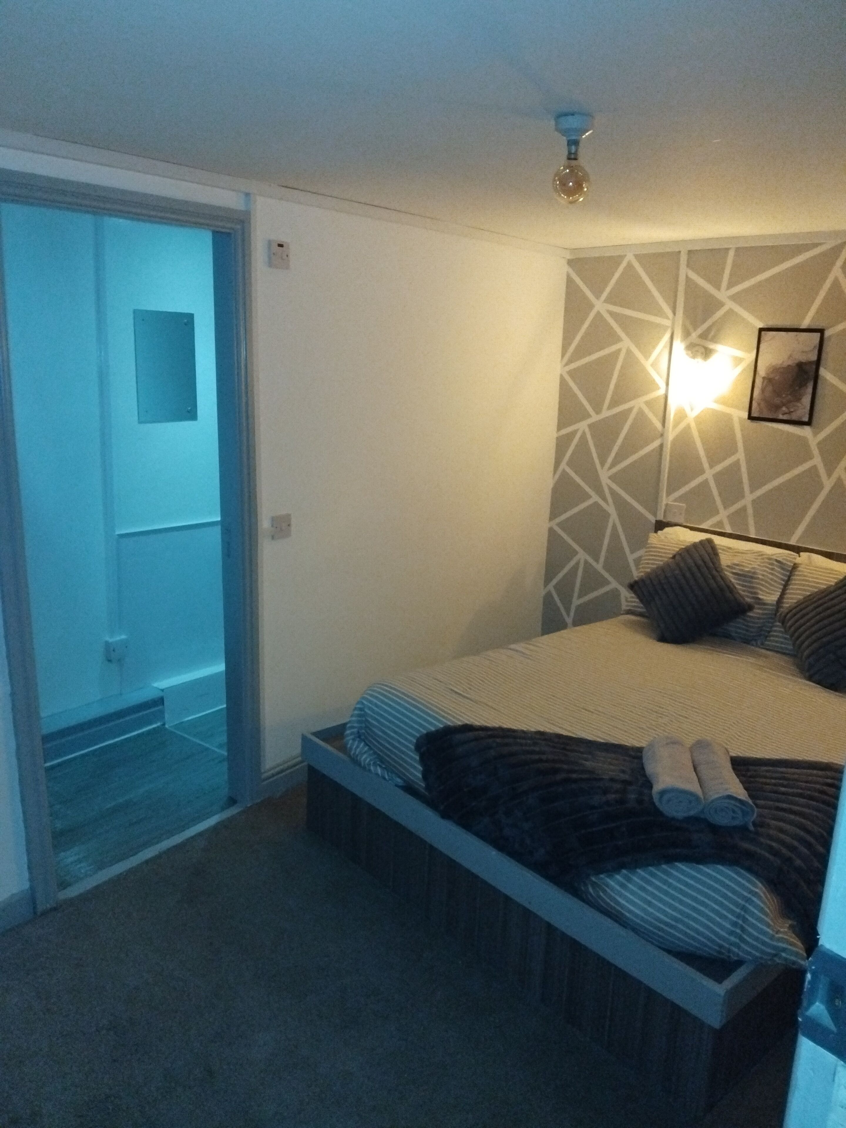 Kahden hengen huone | Ilmainen Wi-Fi, vuodevaatteet