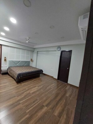 Interior - Royal Nest Premium - Amanora Park Town (Pune)