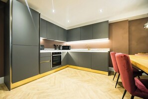 Fridge, microwave, oven, dishwasher