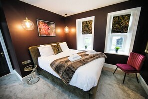 2 chambres, fer et planche à repasser, Wi-Fi gratuit, draps fournis