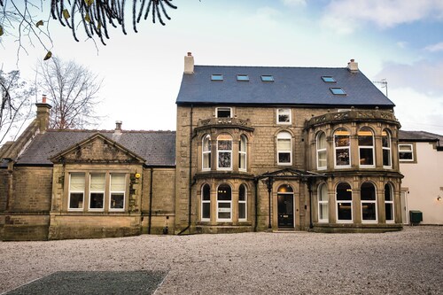 The Miller Dale Suite at Foxlow Grange