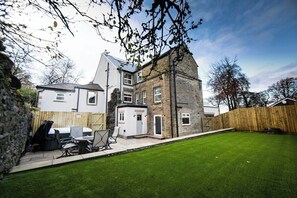 Exterior - The Opera Suite by Muse Escapes (Derbyshire)