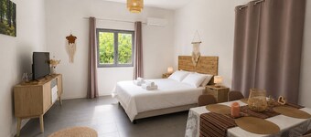 Appartement Avec Piscine et vue sur Parc