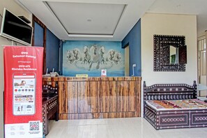 Reception - Capital O 91384 Rintaka Residence (Senggigi)