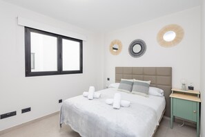 2 bedrooms, desk, iron/ironing board, free WiFi