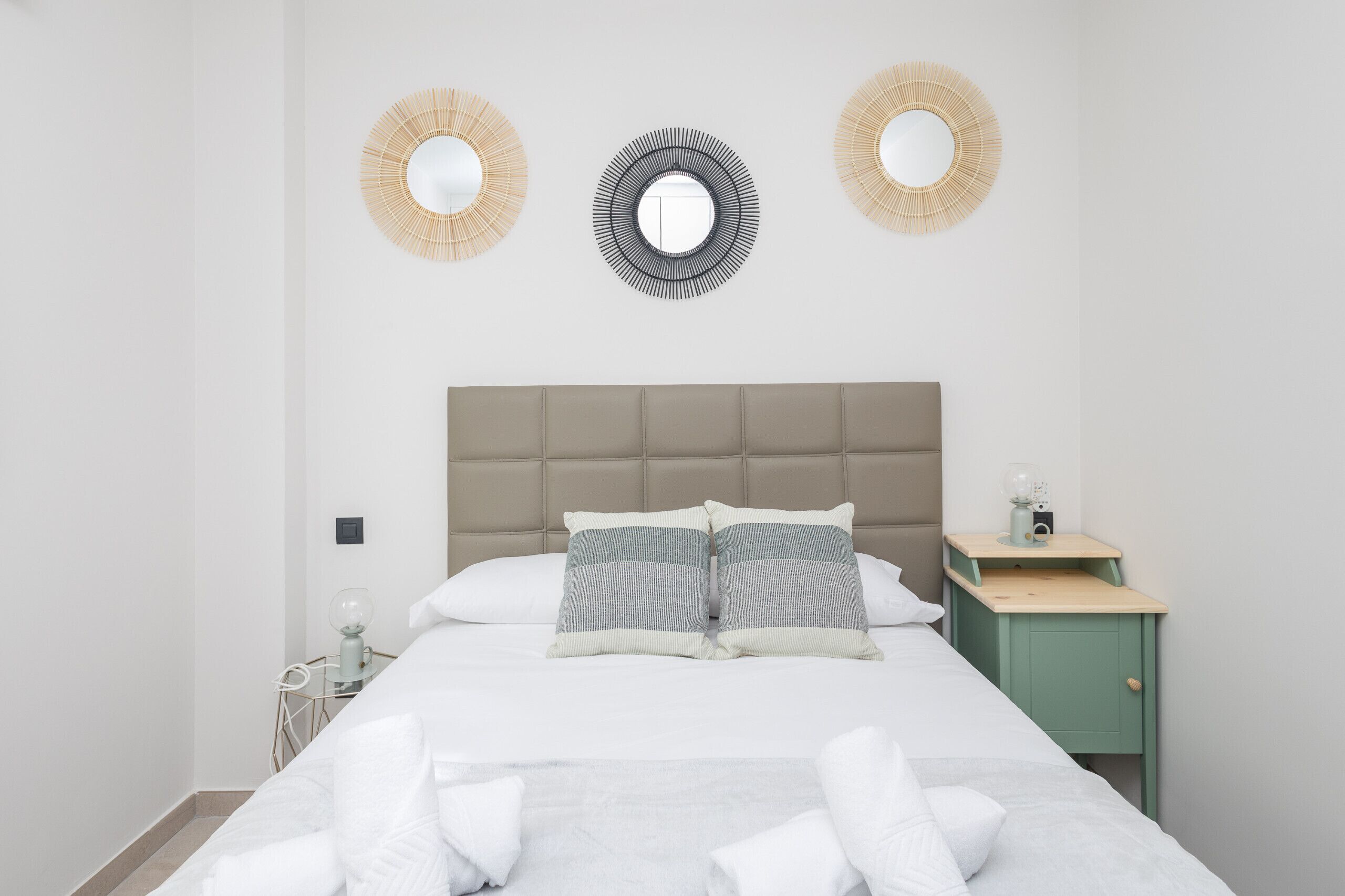 2 slaapkamers, een bureau, een strijkplank/strijkijzer, gratis wifi