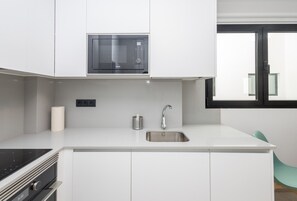 Fridge, microwave, coffee/tea maker, electric kettle