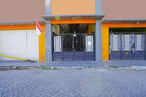 Front of property - OYO 91583 D’cost Green Syariah (Sidoarjo)