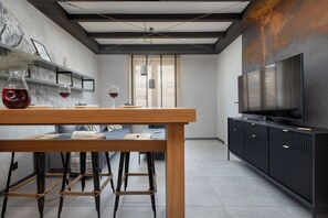 Apartment, 1 Schlafzimmer, Küche | Wohnzimmer