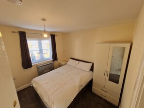3 Schlafzimmer, Bügeleisen/Bügelbrett, WLAN, Bettwäsche