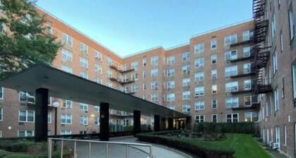 Flushing Main st Citified, US Open for 14 guest