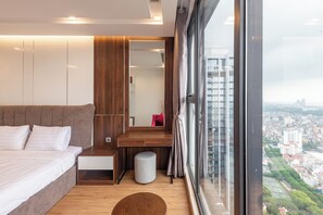 Apartment with 4 beds room | Ropa de cama de alta calidad y colchones con acolchado adicional