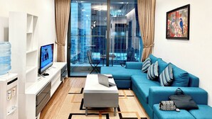 Apartment with 2 beds room