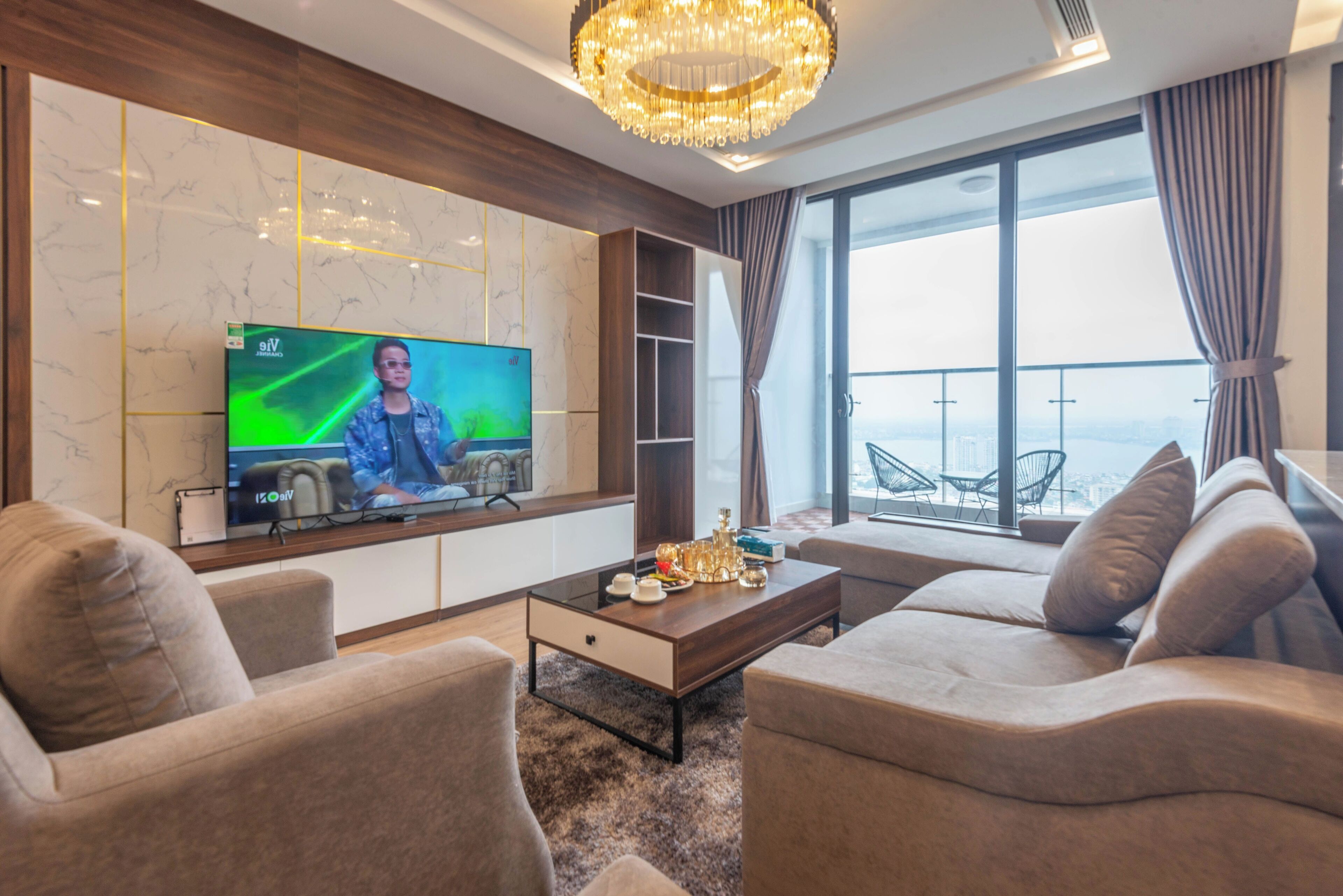 Apartment with 4 beds room | Hochwertige Bettwaren, Pillowtop-Betten, individuell dekoriert