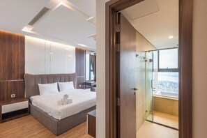 Apartment with 4 beds room | Hochwertige Bettwaren, Pillowtop-Betten, individuell dekoriert