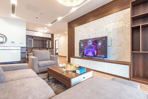 Apartment with 4 beds room | Premium bedding, pillow-top beds, individually decorated - Apartment Vinhomes Motropolish  (Hanoi)