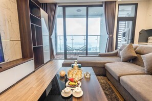 Apartment with 4 beds room | Hochwertige Bettwaren, Pillowtop-Betten, individuell dekoriert