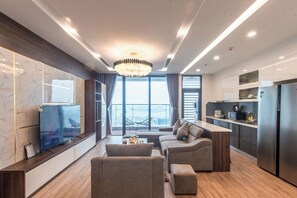 Apartment with 4 beds room | Hochwertige Bettwaren, Pillowtop-Betten, individuell dekoriert