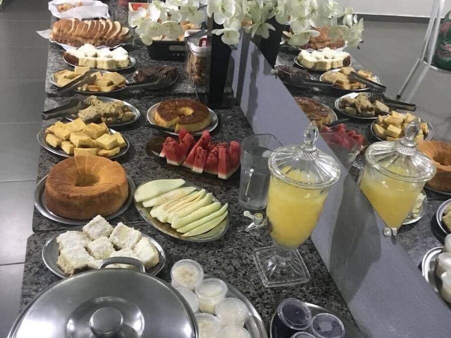 Tägliches inbegriffenes Frühstücksbuffet
