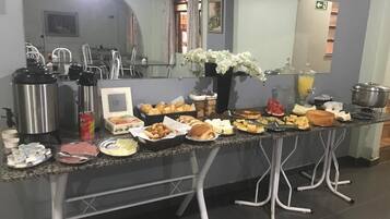 Free daily buffet breakfast