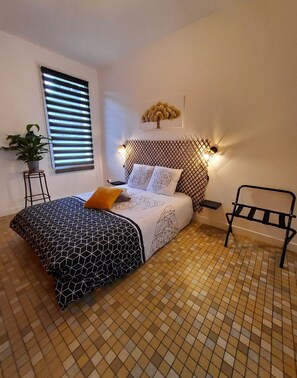 Habitación doble familiar, baño compartido (Vauban) | Decoración personalizada y cunas gratuitas