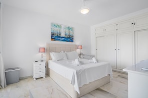 2 soverom, strykejern/-brett, wi-fi (inkludert) og sengetøy