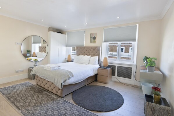 2 chambres, bureau, fer et planche à repasser, Wi-Fi gratuit