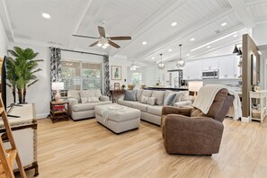 Smart-TV, Bücher, Computerbildschirme, Drucker